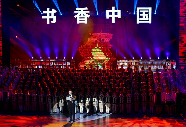 小-7任志宏现场诵读《母亲,我心中的灯》_光影_1.jpg