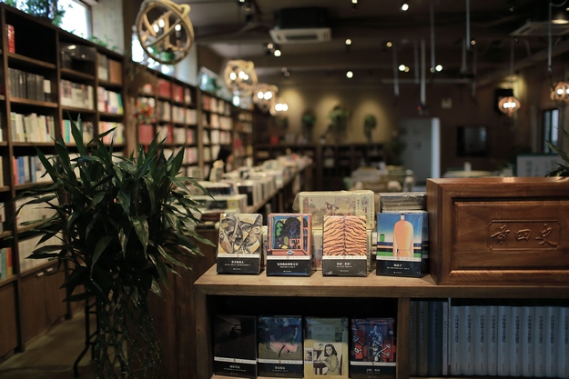 小书店-大梦IMG_4041_光影_1.jpg