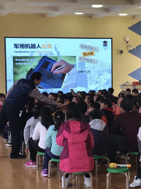 科学家陈晓东老师走进北京市大兴区实验小学.jpg