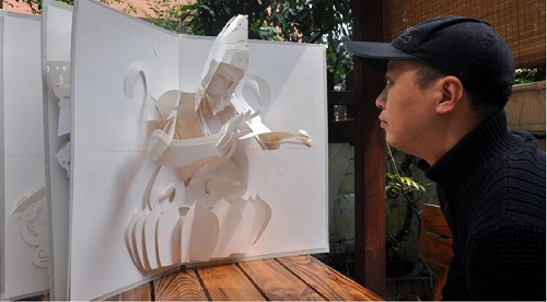 王伟像2.jpg