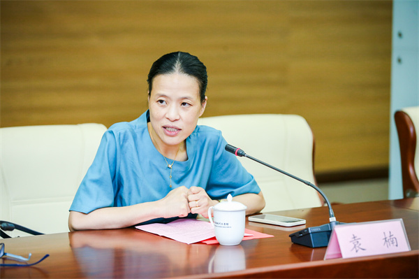 袁楠.jpg