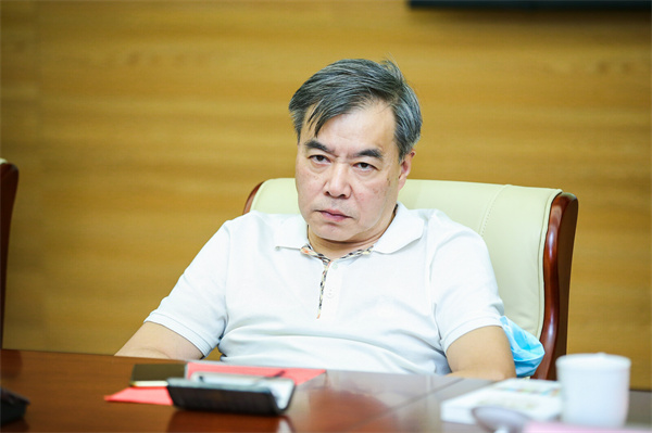 潘凯雄.jpg
