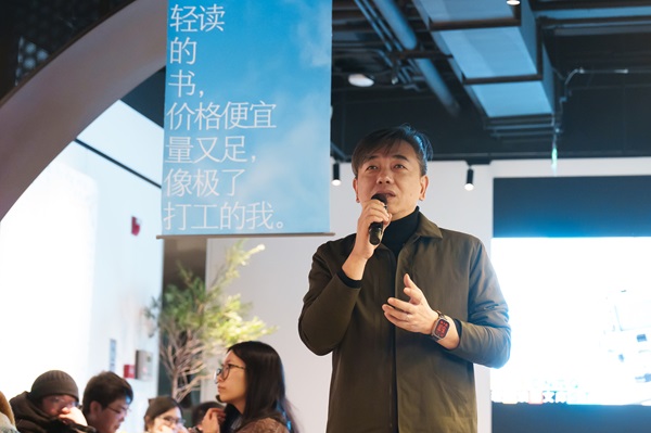 轻读文库首发party照片1.jpg